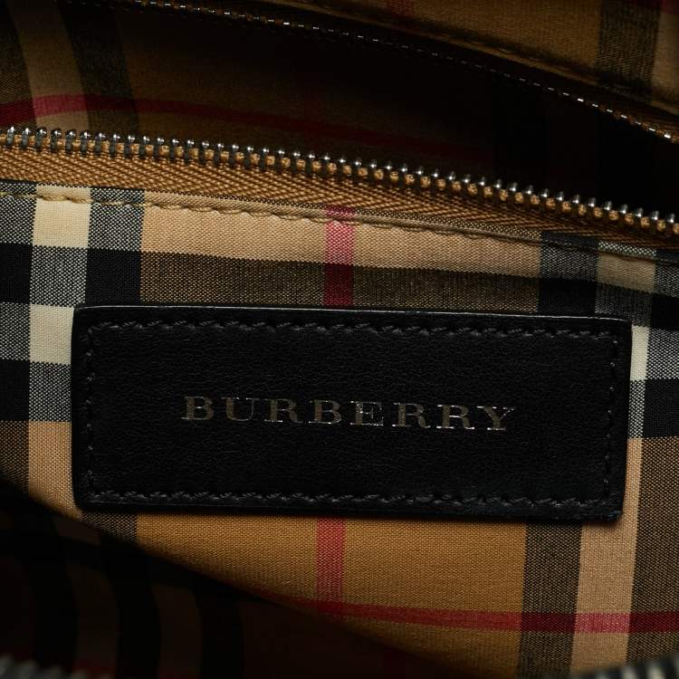مملوكة مسبقًا Burberry Banner Medium Black Perforated Leather Tote