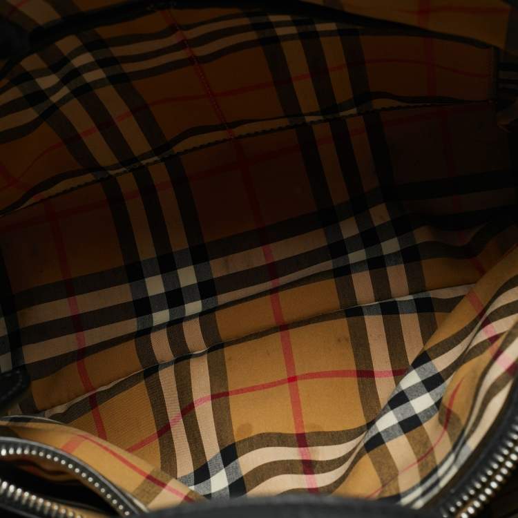 مملوكة مسبقًا Burberry Banner Medium Black Perforated Leather Tote