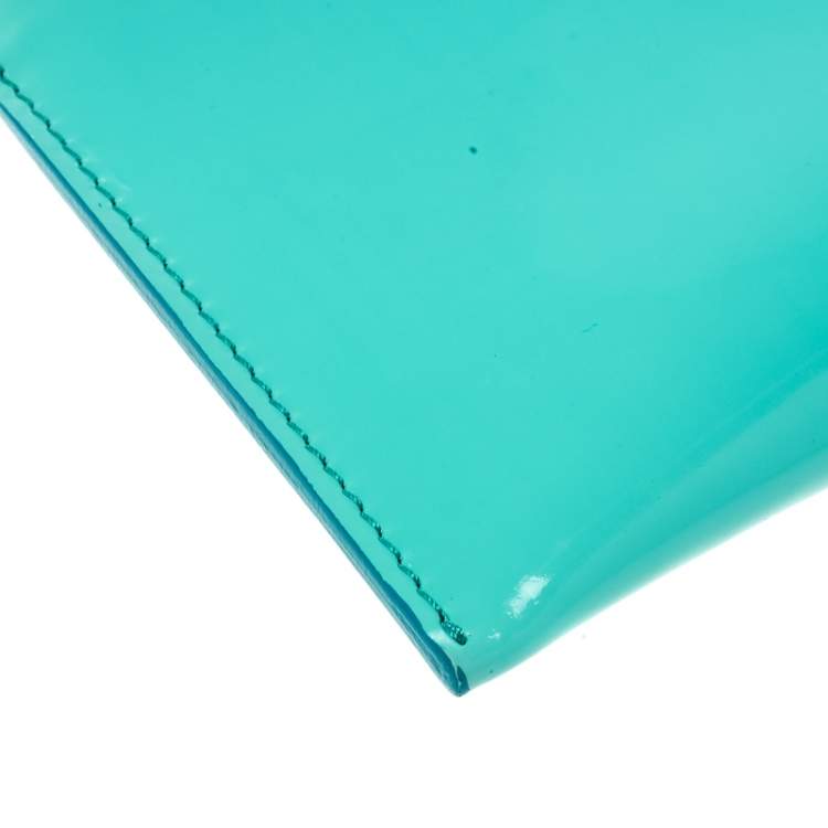 Pre Owned Burberry Mint Green Patent Leather Parmoor Clutch