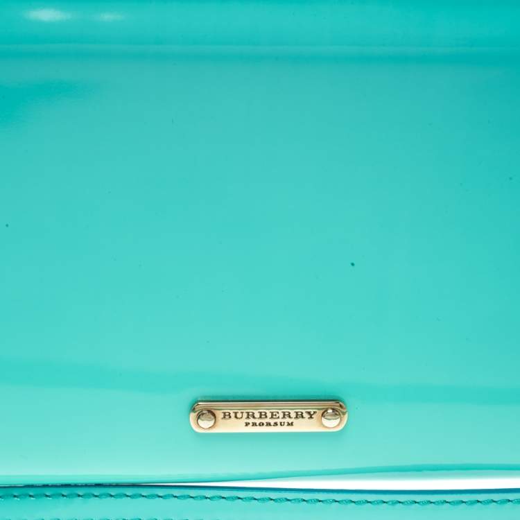 Pre Owned Burberry Mint Green Patent Leather Parmoor Clutch