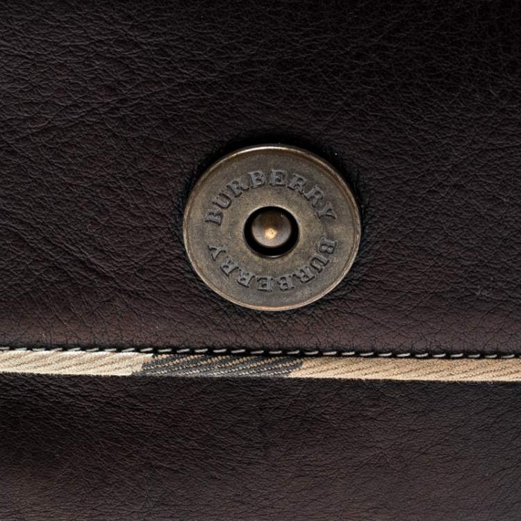 Pre Owned Burberry Metallic Black Leather Bifold Wallet