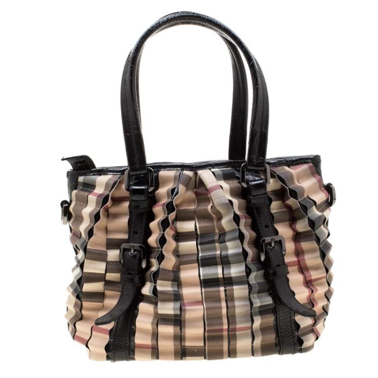 Pre Owned Burberry Black/Beige Nova Check PVC and Patent Leather Cartridge Pleat Tote