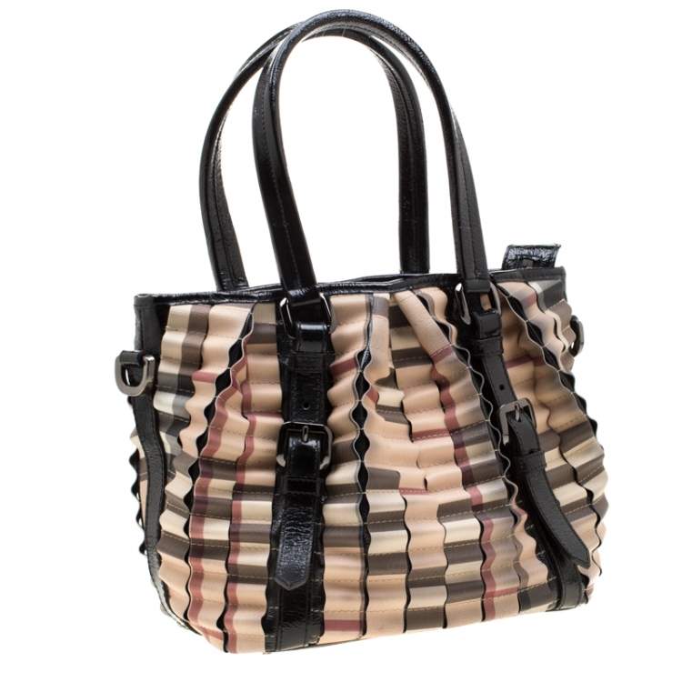 Pre Owned Burberry Black/Beige Nova Check PVC and Patent Leather Cartridge Pleat Tote