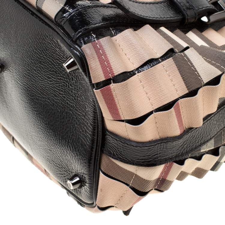 Pre Owned Burberry Black/Beige Nova Check PVC and Patent Leather Cartridge Pleat Tote
