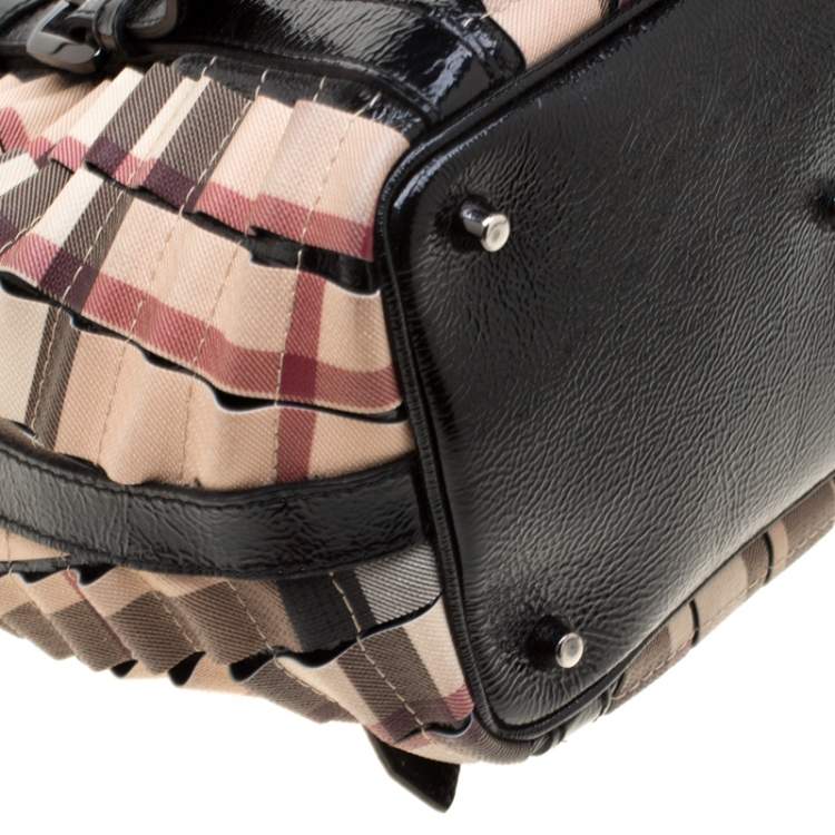 Pre Owned Burberry Black/Beige Nova Check PVC and Patent Leather Cartridge Pleat Tote