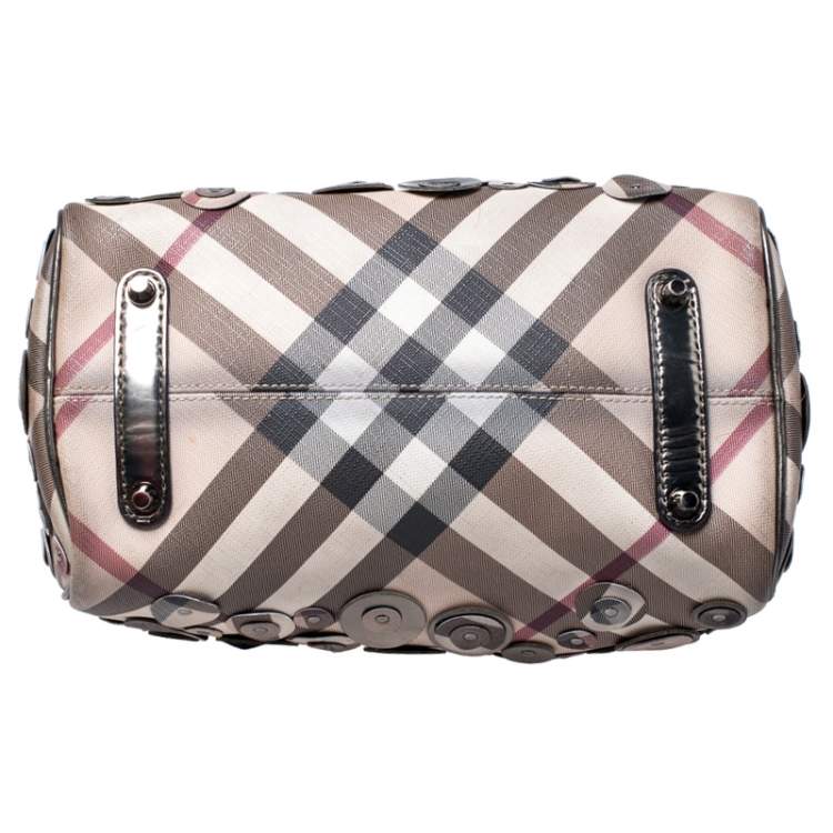 مملوكة مسبقًا Burberry Beige/Metallic Nova Check Coated Canvas and Patent Leather Applique Bag