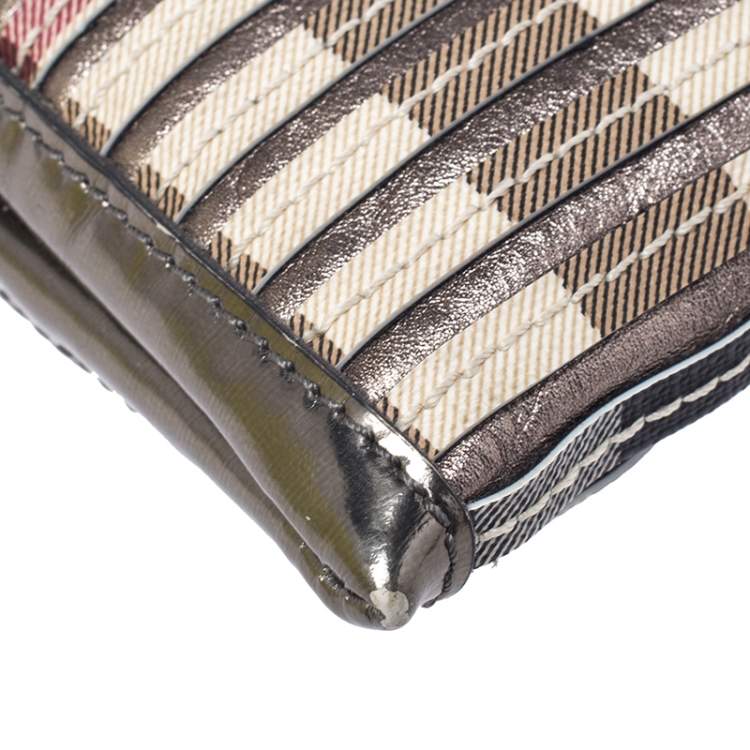 Pre Owned Burberry Beige/Metallic Nova Check PVC and Patent Leather Zip Wristlet Clutch