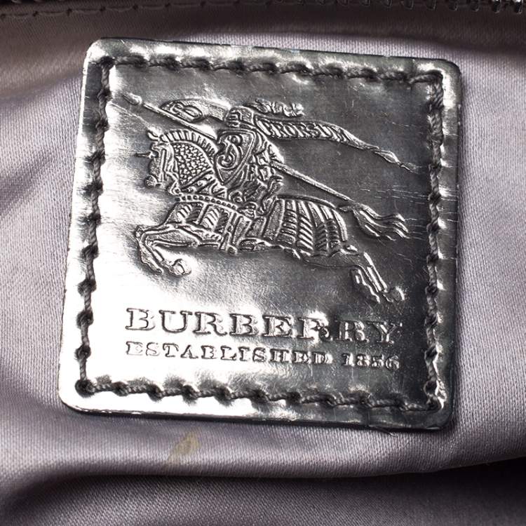 Pre Owned Burberry Beige/Metallic Nova Check PVC and Patent Leather Zip Wristlet Clutch