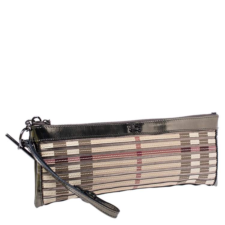 Pre Owned Burberry Beige/Metallic Nova Check PVC and Patent Leather Zip Wristlet Clutch