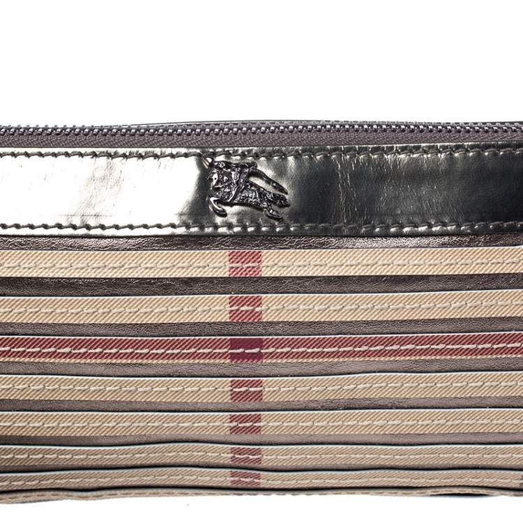 Pre Owned Burberry Beige/Metallic Nova Check PVC and Patent Leather Zip Wristlet Clutch