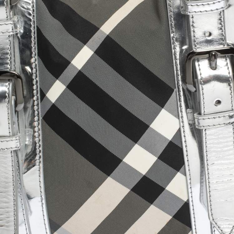 مملوكة مسبقًا Burberry Silver/Beat Check Nylon and Patent Leather Victoria Tote