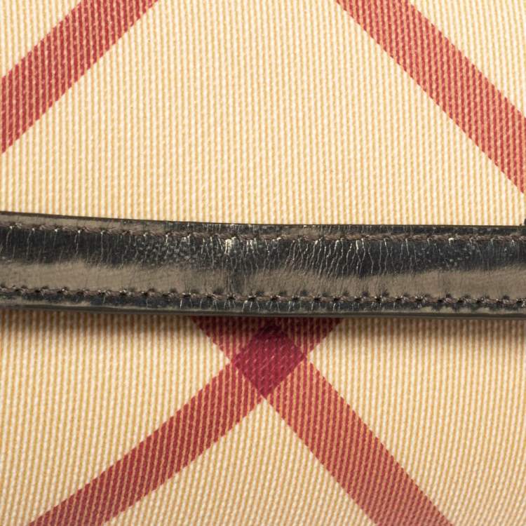 Pre Owned Burberry Beige/Metallic Nova Check PVC and Patent Leather Wristlet Clutch