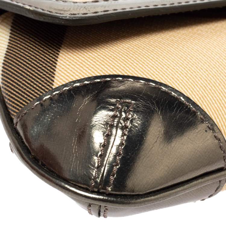 Pre Owned Burberry Beige/Metallic Nova Check PVC and Patent Leather Wristlet Clutch
