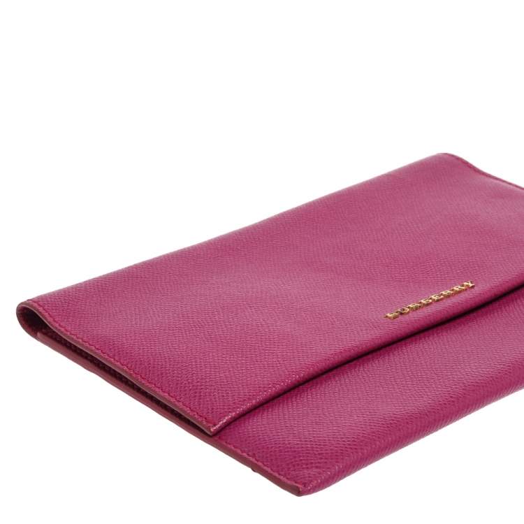 Pre Owned Burberry Fuchsia Leather Northchurch Clutch