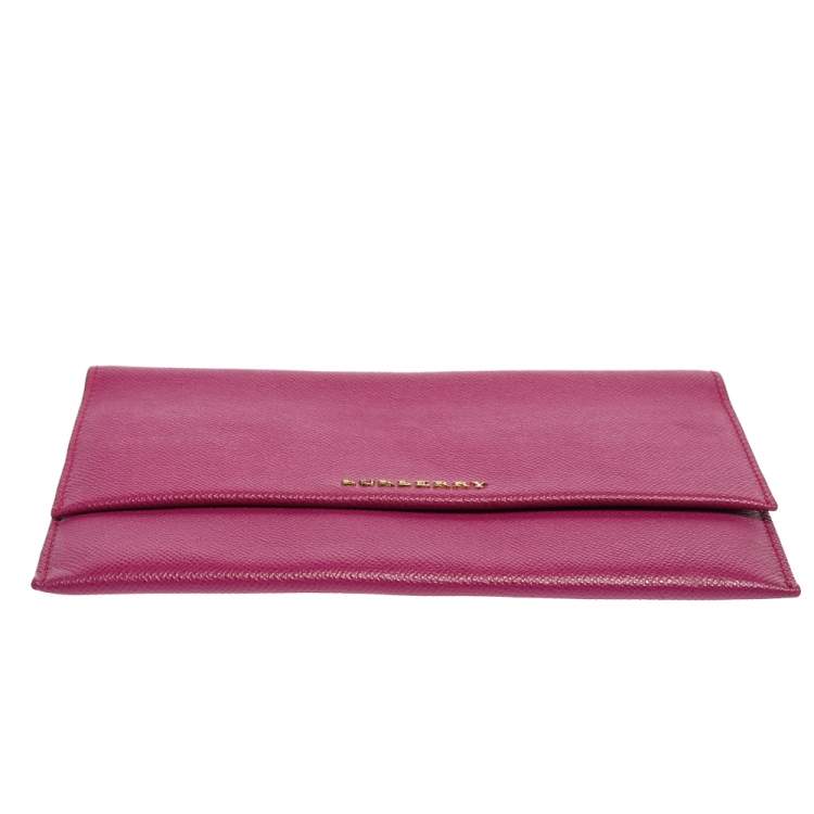 Pre Owned Burberry Fuchsia Leather Northchurch Clutch