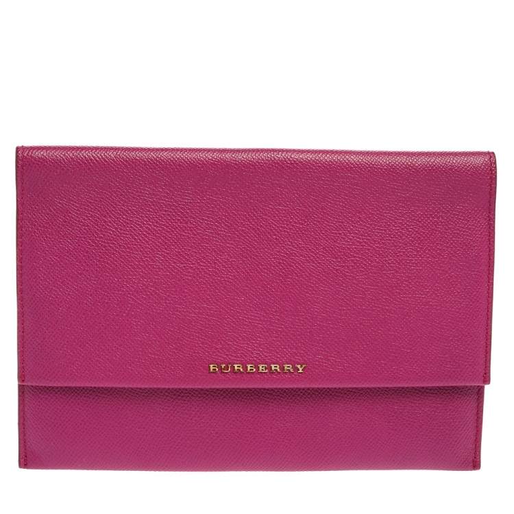 Pre Owned Burberry Fuchsia Leather Northchurch Clutch