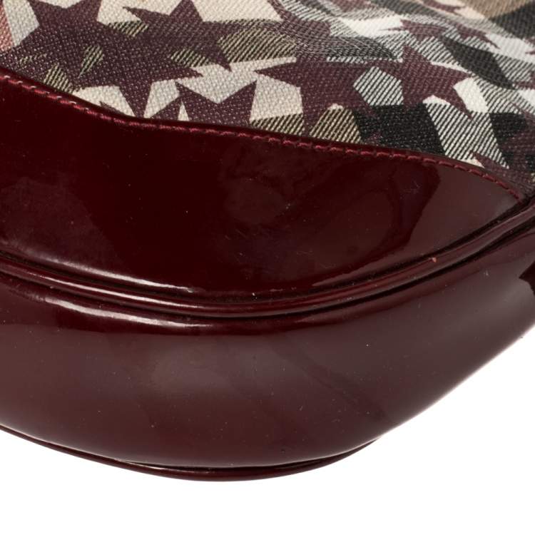 Pre Owned Burberry Burgundy/Beige Star Check PVC and Patent Leather Hernville Hobo