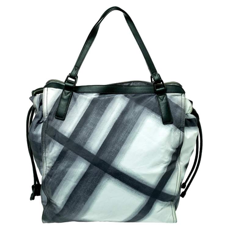 Pre Owned Burberry Black Smoked Check Nylon and Leather Buckleigh Tote