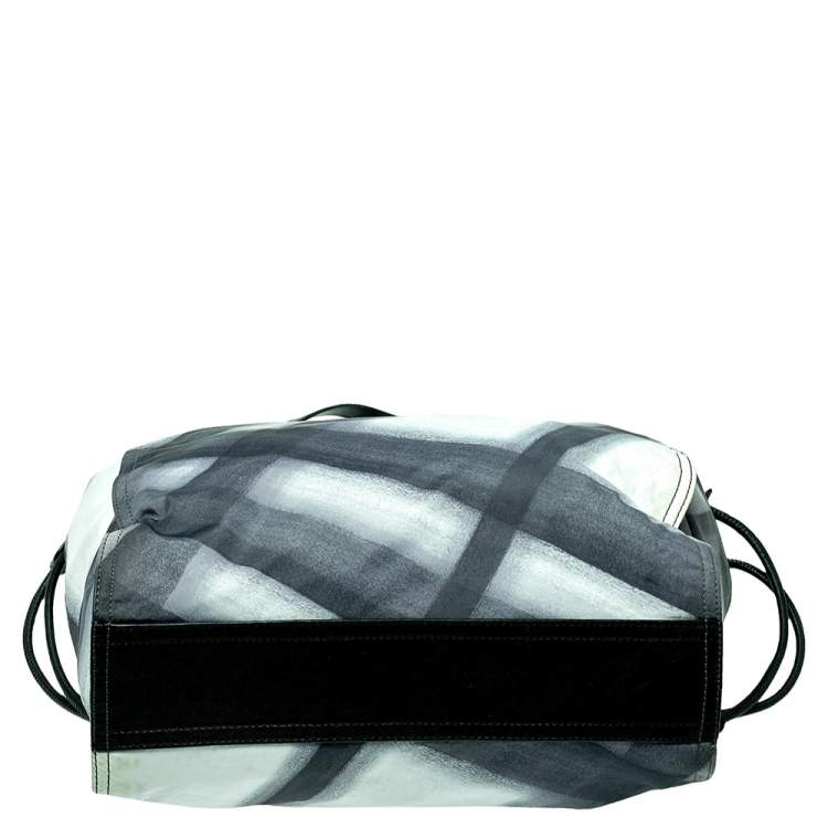 Pre Owned Burberry Black Smoked Check Nylon and Leather Buckleigh Tote