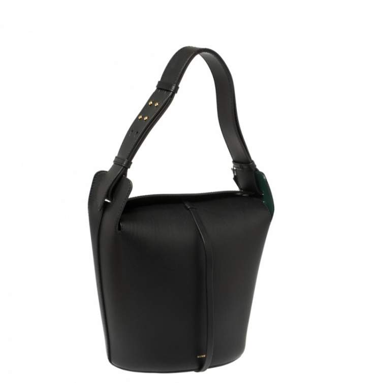 Pre Owned Burberry Black Leather Small Supple Bucket Bag