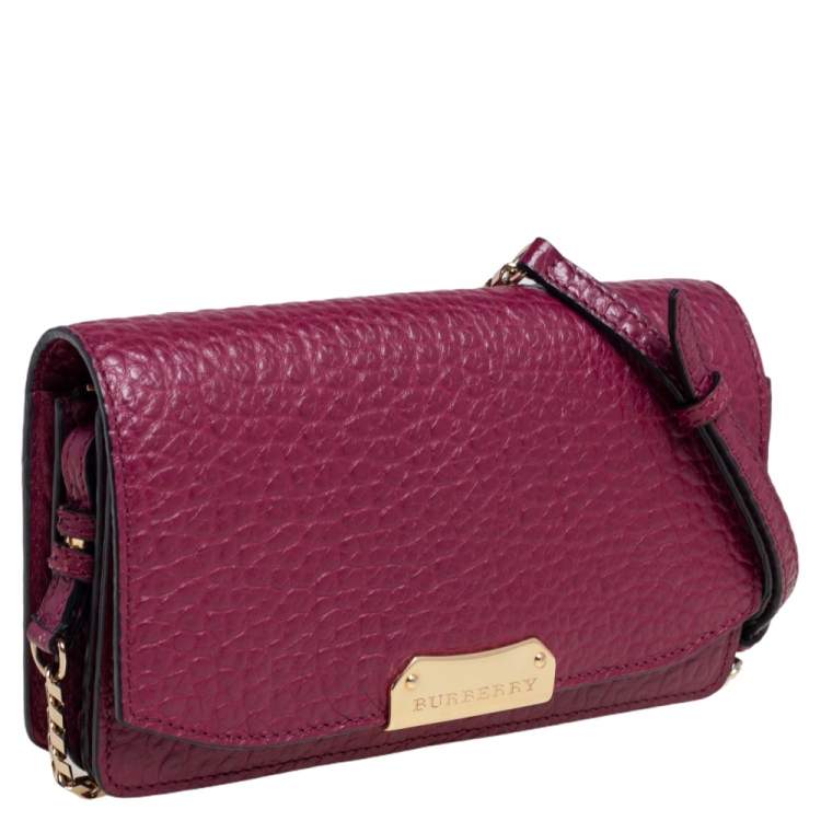 مملوكة مسبقًا Burberry Burgundy Leather Madison Wallet on Chain