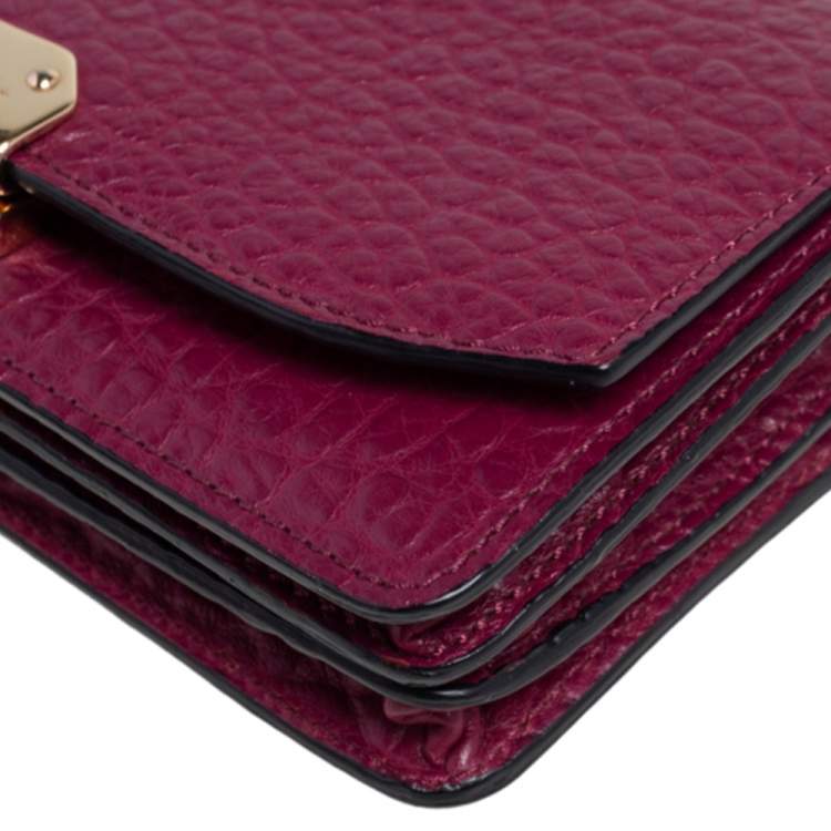 مملوكة مسبقًا Burberry Burgundy Leather Madison Wallet on Chain