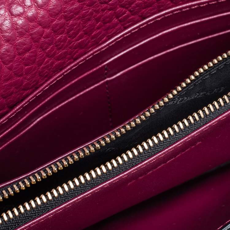 مملوكة مسبقًا Burberry Burgundy Leather Madison Wallet on Chain