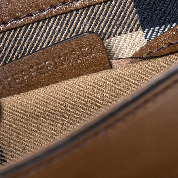 Pre Owned Burberry Brown Leather Abbott Shoulder Bag