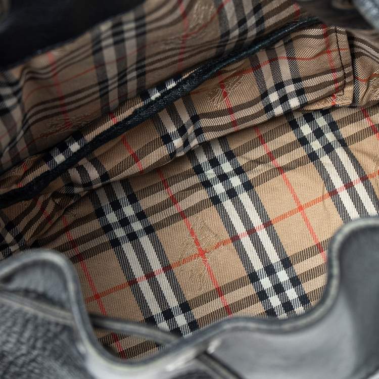 Pre Owned Burberry Black Leather Drawstring Bucket Bag