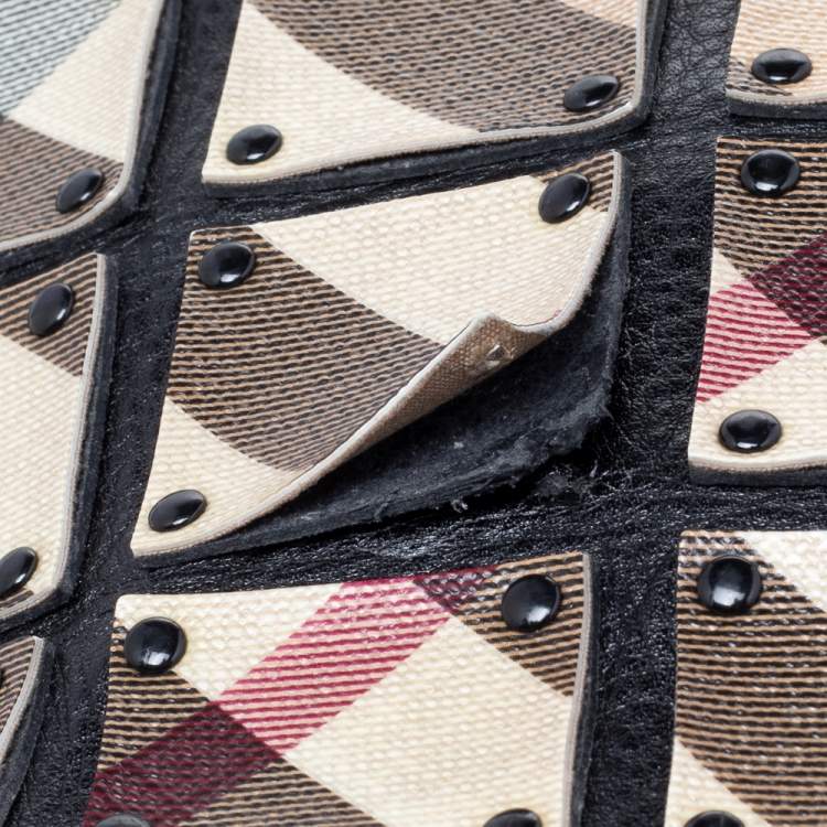 Pre Owned Burberry Beige/Black Nova Check Canvas And Leather Studded Brooke Warrior Hobo
