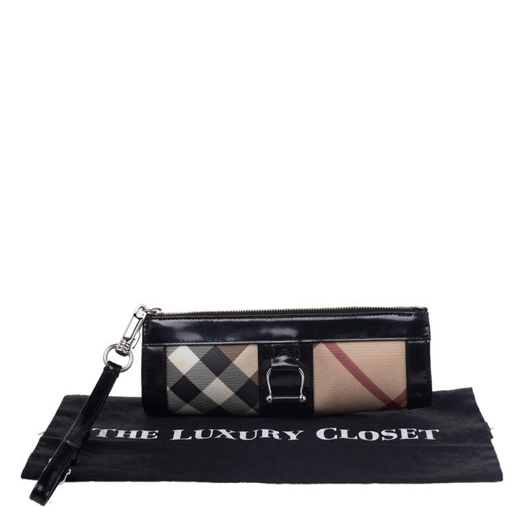 Pre Owned Burberry Beige/Black Nova Check PVC And Leather Wristlet Clutch