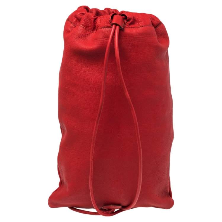 Pre Owned Burberry Red Pebbled Leather Drawstring Sling Backpack