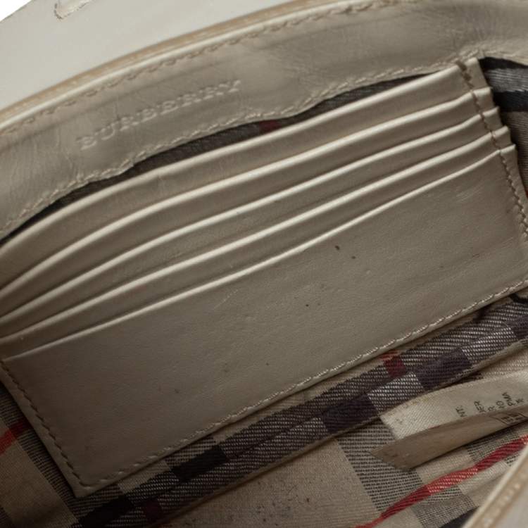 Pre Owned Burberry Beige Leather Tassel Crossbody Bag