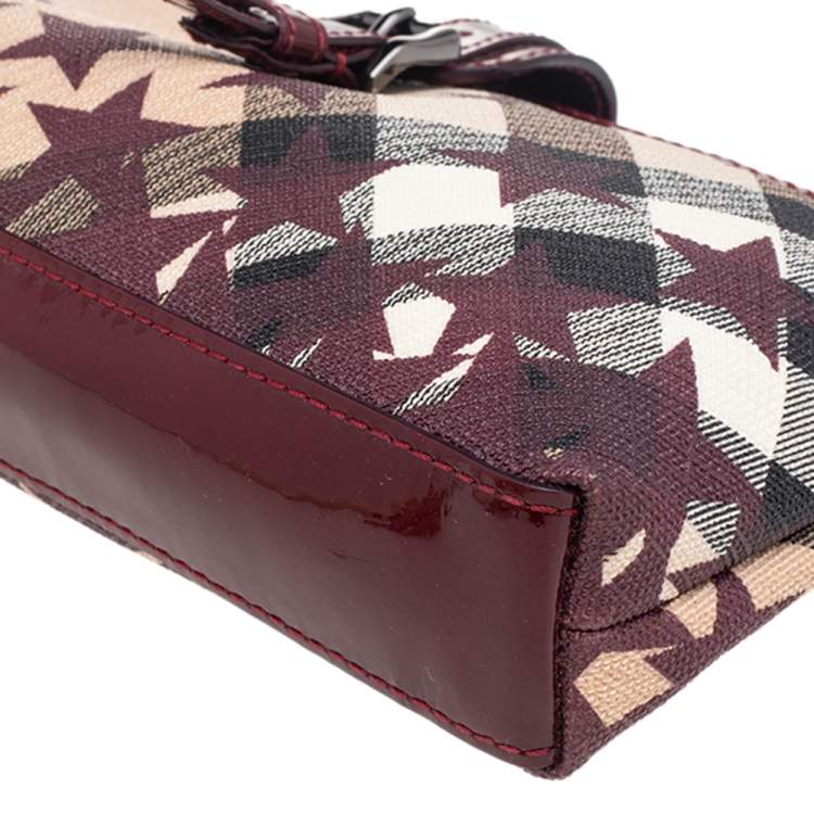 Pre Owned Burberry Burgundy/Beige Nova Check Coated Canvas And Patent Leather Stars Zip Wristlet