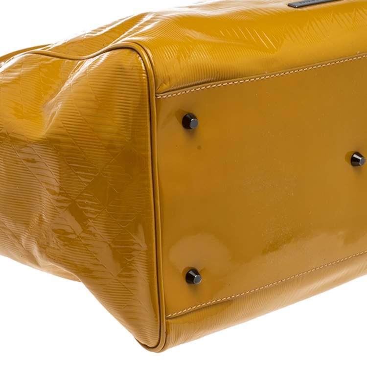 Pre Owned Burberry Mustard Patent Leather Large Bilmore Tote