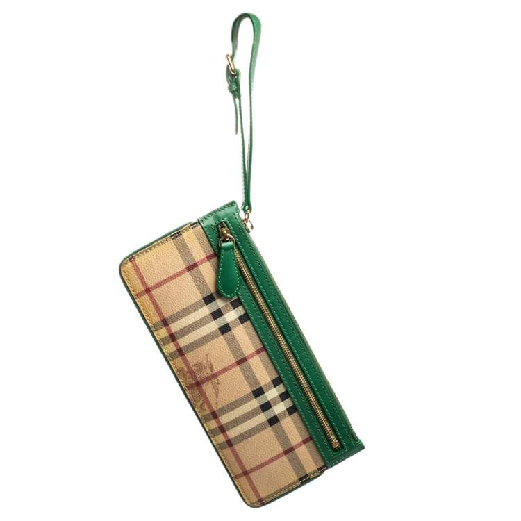 Pre Owned Burberry Beige/Green Haymarket Check PVC and Leather Wristlet Clutch