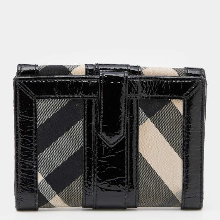 Pre Owned Burberry Black/Grey Beat Check Nylon And Patent Leather Penrose Compact Wallet