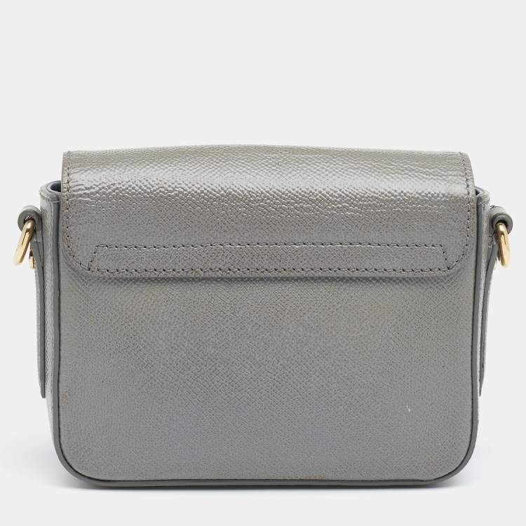 Pre Owned Burberry Grey Patent Leather Berkeley Crossbody Bag