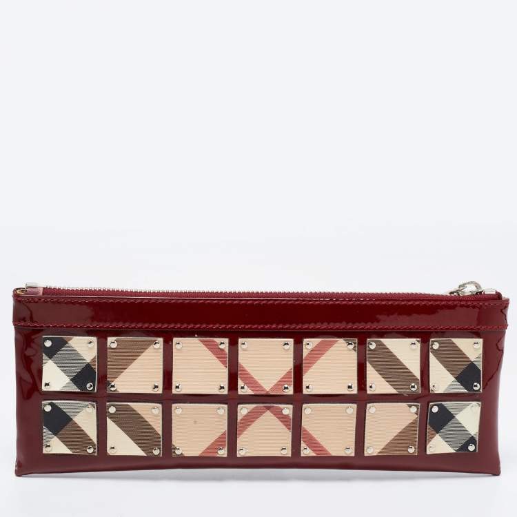 Pre Owned Burberry Burgundy/Beige Super Nova Check PVC and Patent Leather Wristlet Clutch