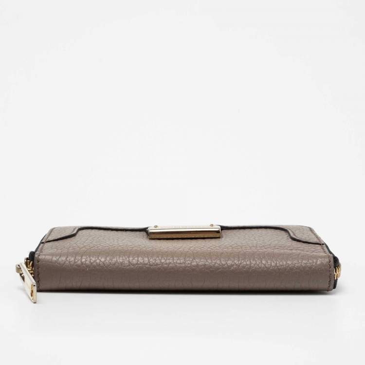 Pre Owned Burberry Dark Beige Leather Zip Around Wallet