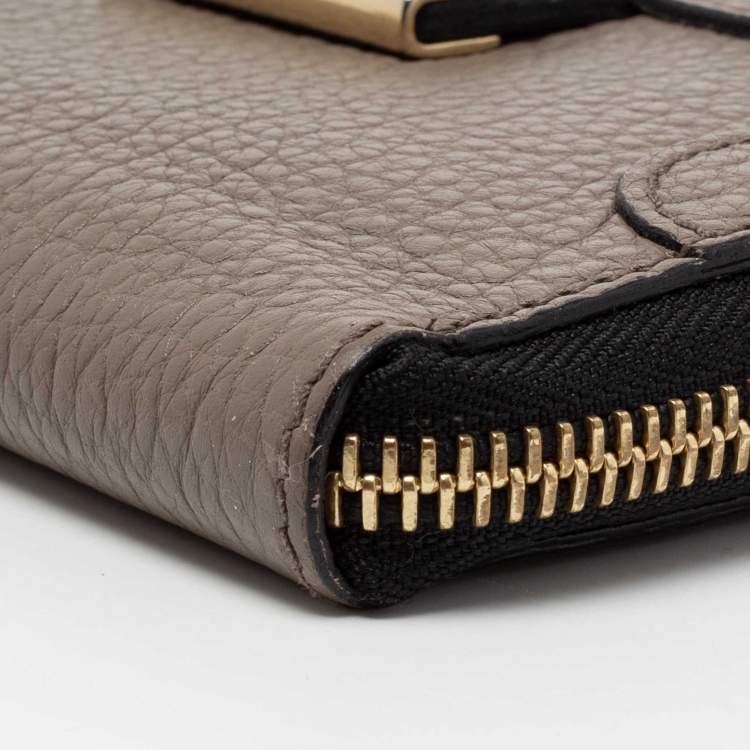Pre Owned Burberry Dark Beige Leather Zip Around Wallet