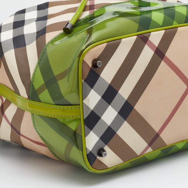Pre Owned Burberry Beige/Green PVC and Patent Leather Drawstring Tote