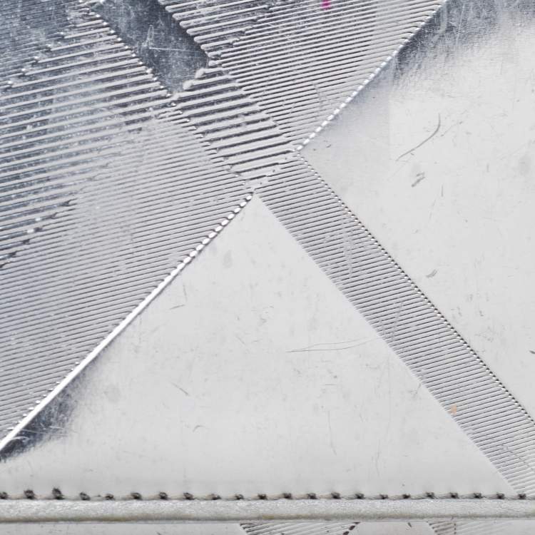 Pre Owned Burberry Silver Patent And Leather Long Bifold  Wallet