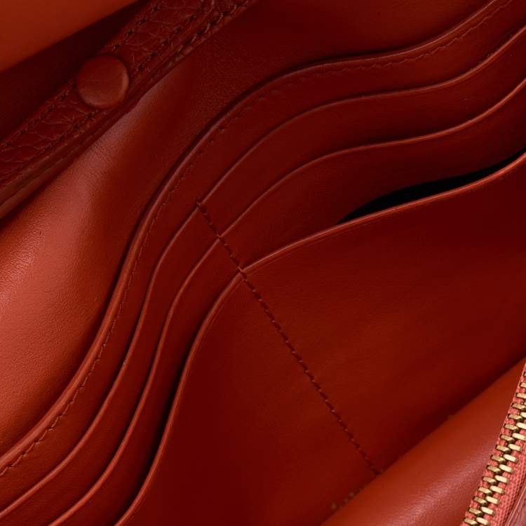 مملوكة مسبقًا Burberry Orange Leather Wallet On Chain