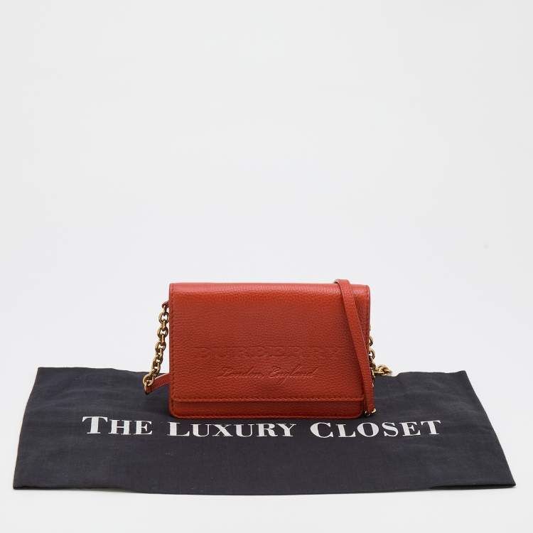 مملوكة مسبقًا Burberry Orange Leather Wallet On Chain