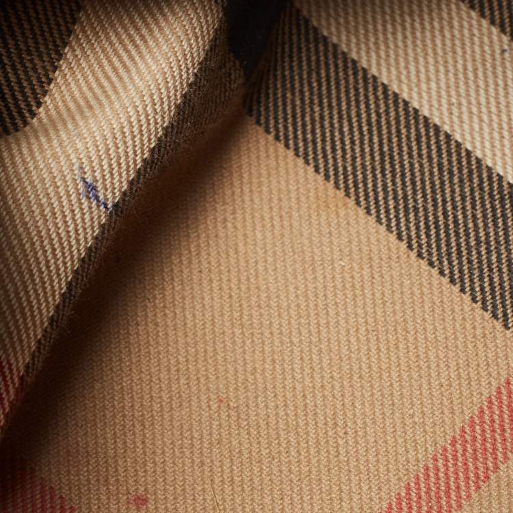 Pre Owned Burberry Black Grained Leather Small Buckle Tote