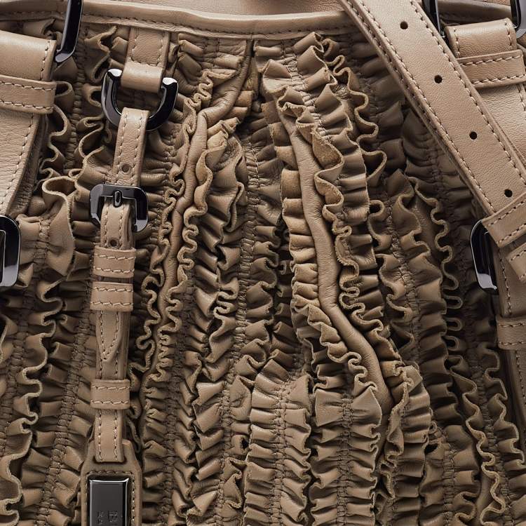 Pre Owned Burberry Beige Ruffled Leather Lowry Tote