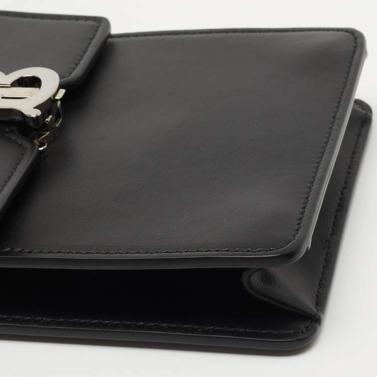 Pre Owned Burberry Black Leather Robin Crossbody Bag