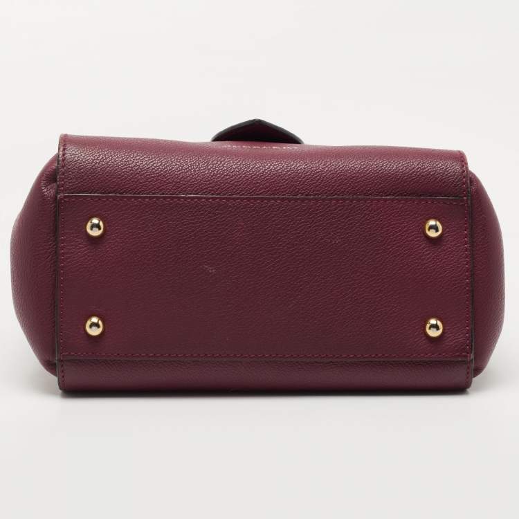 Pre Owned Burberry Burgundy Grained Leather Small Buckle Tote