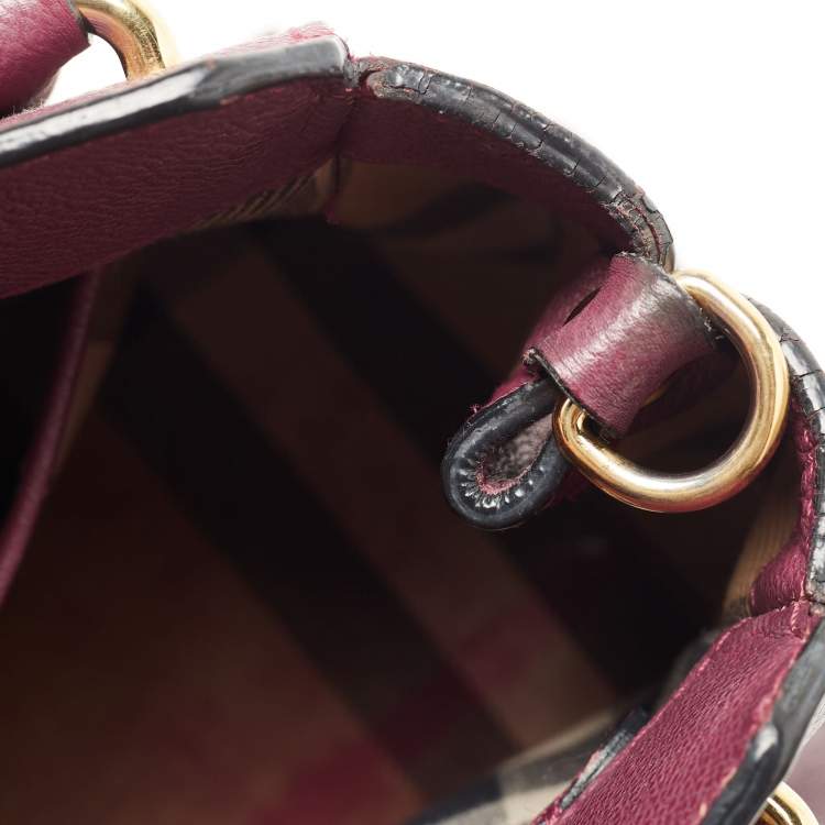 Pre Owned Burberry Burgundy Grained Leather Small Buckle Tote